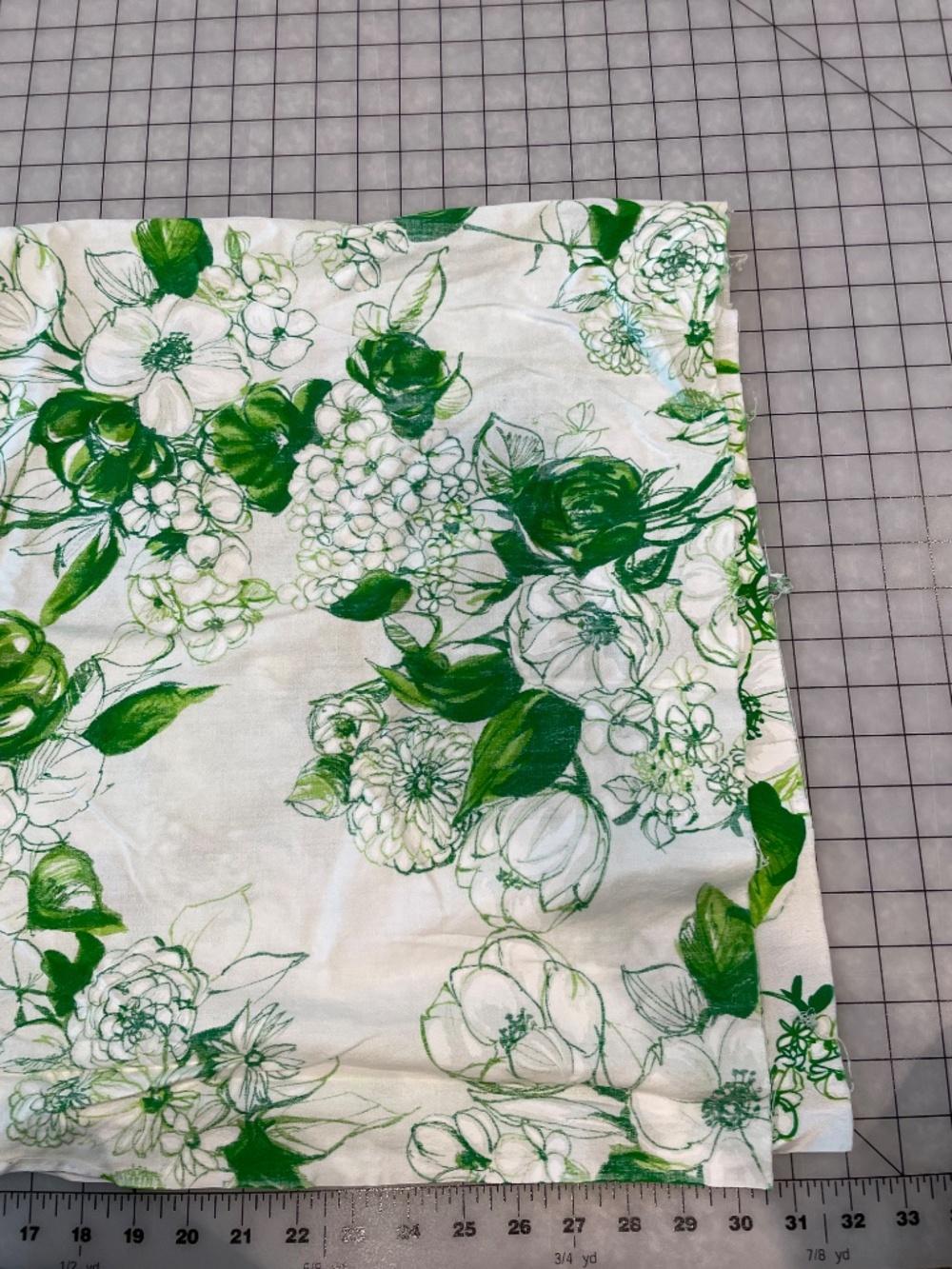 Vintage Green White Floral Fabric 2 yards 30 inches - Picture 2 of 3